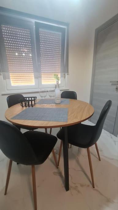 Mias Luxury Apartment Rijeka Luaran gambar